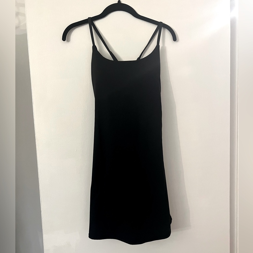 Halara size 6 active dress with built-in shelf bra and shorts!